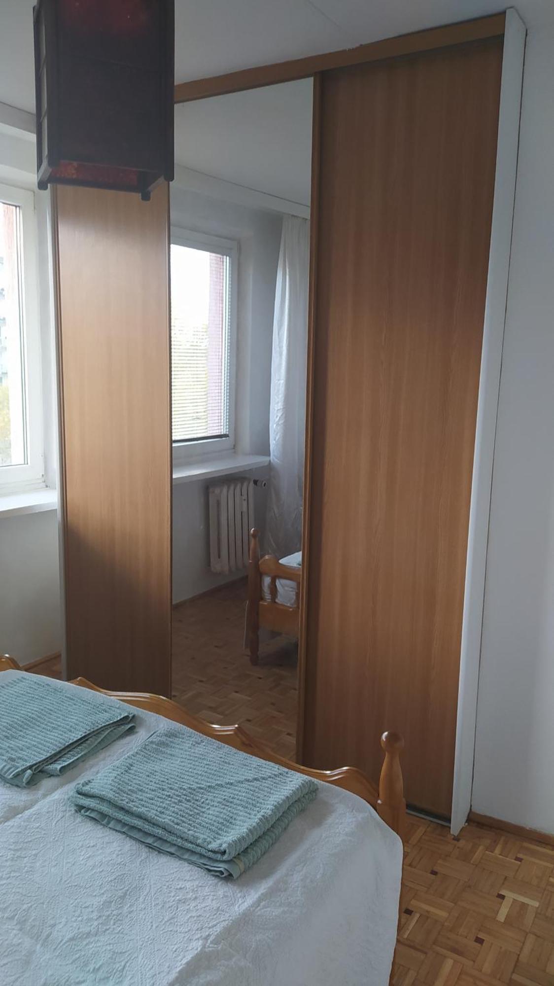 Uroczy Apartament Z Bezplatnych Parkingiem Varšava Exteriér fotografie